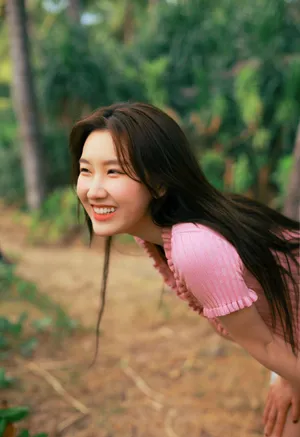 王一桥露脐装性感写真图片_2