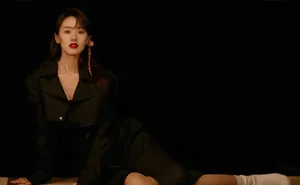 袁冰妍妩媚红唇复古写真图片_4