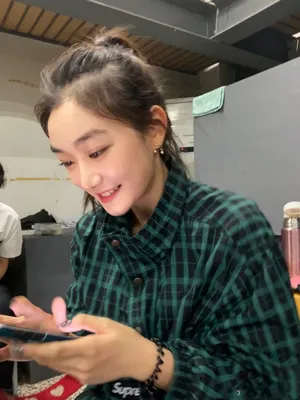 孙俪妹妹孙艳精致甜美可爱美照图片