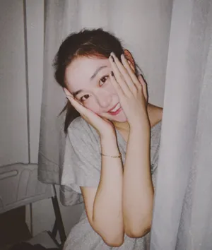 孙俪妹妹孙艳精致甜美可爱美照图片_5