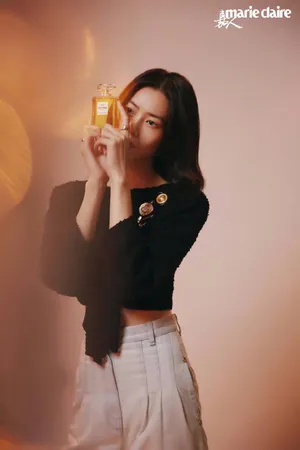 刘雯时尚优雅香水大片写真图片