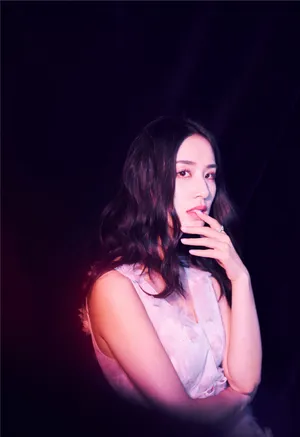 黄圣依粉裙浪漫写真图片_5