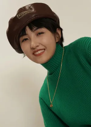 张子枫彭昱畅少年感画报写真图片_9