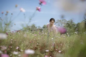 袁姗姗花田小清新写真图片_4