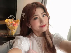 赖美云红发甜美自拍照图片