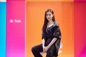 张天爱大众汽车活动照魅力性感图片