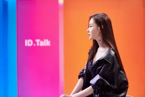 张天爱大众汽车活动照魅力性感图片_2