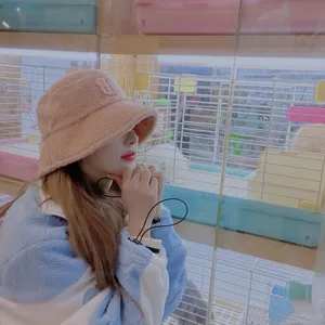 孔雪儿绒毛冬装甜美私服图片_3