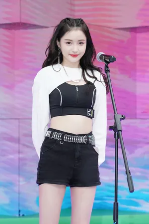 林小宅直播活动甜美造型图片_7