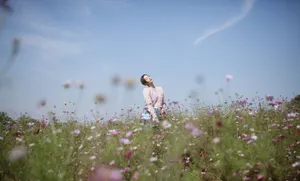 袁姗姗单薄针织衫清新甜美写真图片_2