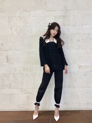 林小宅波浪卷秋装甜美写真图片_6