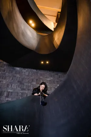 童瑶黑色系优雅高贵写真图片