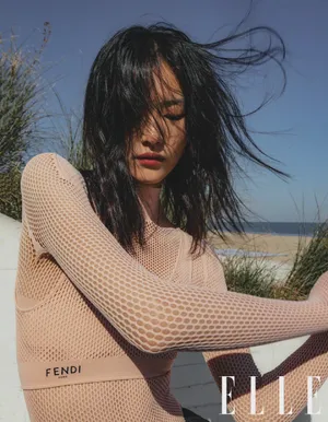 刘雯海洋沙滩性感写真图片_10