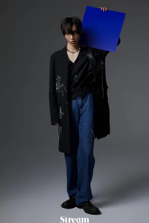 赵磊未来镜面感大片写真图片_11