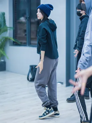 程潇秋装私服彩排照图片