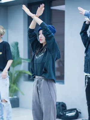 程潇秋装私服彩排照图片_3