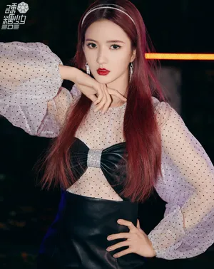 硬糖少女303刘些宁酷飒写真_1
