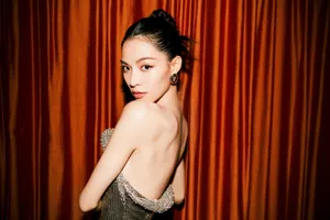 钟楚曦亮片抹胸短裙性感写真图片_5