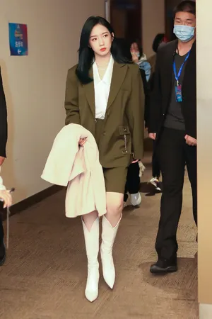 孟美岐近期元气私服照图片