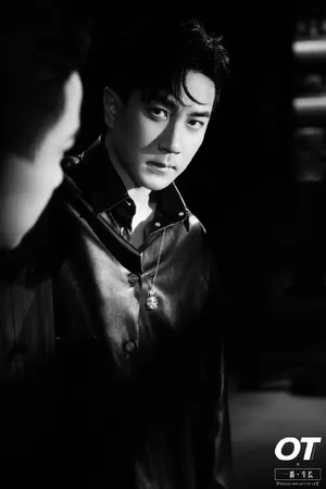 刘恺威沉稳魅力写真大片_4