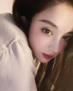 古力娜扎ins自拍照图片_5