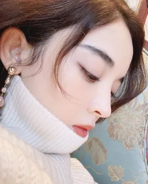 古力娜扎ins自拍照图片_6