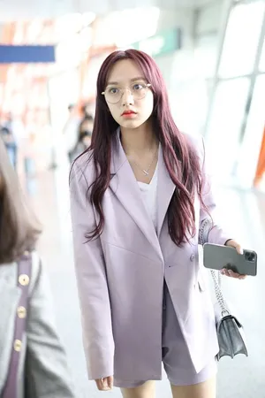 程潇无刘海造型机场私服图片_6