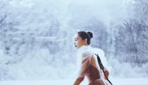 赵樱子露背裙优雅写真图片_4