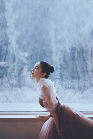 赵樱子露背裙优雅写真图片_8