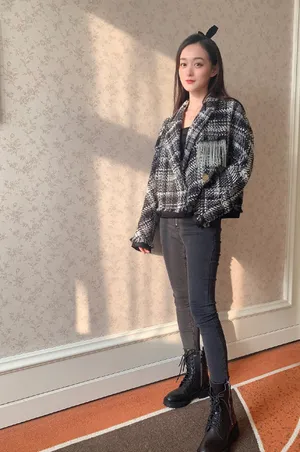 何泓姗清爽居家写真图片_7