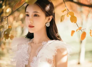 李一桐白色蝴蝶纱裙仙气写真图片_9