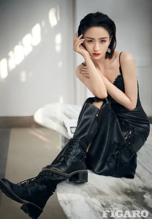 佟丽娅短发优雅时尚大片写真图片_7