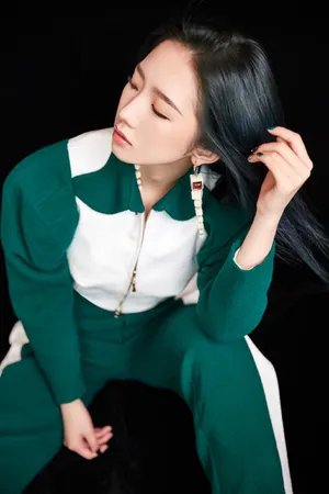 孟美岐闺蜜好美魅惑时尚写真_7
