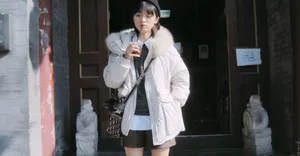 沈月派克大衣冬日温暖街拍图片