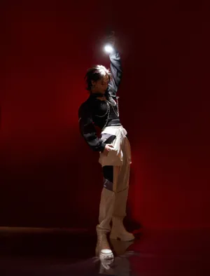 张馨予星眼妆A飒写真图片_5