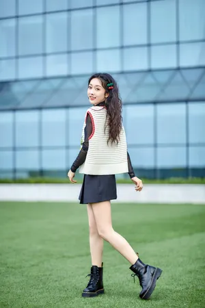 宣璐针织背心清新综艺剧照图片_2