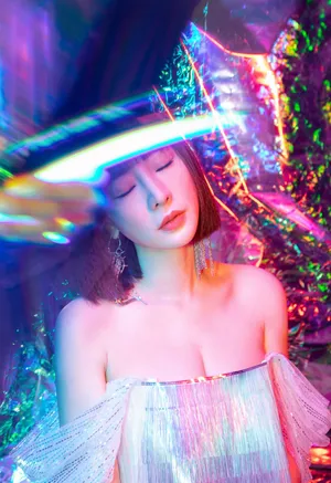 柳岩银白钻裙性感写真图片_5