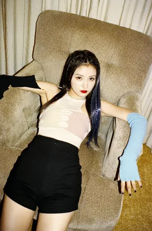 林小宅双11胶片硬照写真图片_2