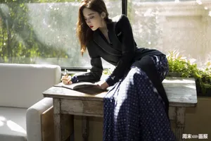 古力娜扎光影侧颜大片写真图片_6
