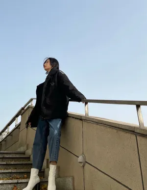 周雨彤时髦温暖冬装街拍写真图片_2