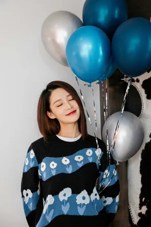 李沁甜美俏皮写真图片_5