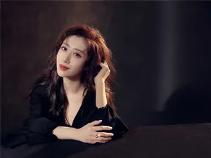 刘思彤妩媚性感生日写真照图片_3