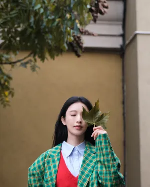 张俪清爽秀丽街拍图片_2
