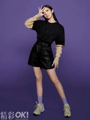 孟美岐最新时尚杂志写真大片_1