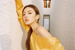 何瑞贤亮黄裙海边性感写真图片_3
