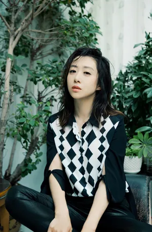 刘思彤御姐风酷飒性感写真图片_3