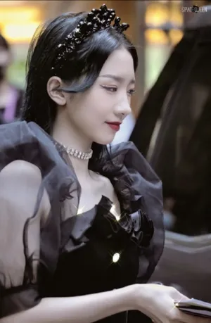 孟美岐暗黑公主惊艳帅气美照图片