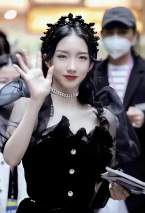 孟美岐暗黑公主惊艳帅气美照图片_2