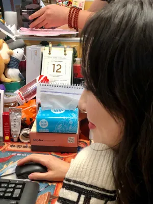 唐嫣卷发肤白貌美迷人美照图片_5