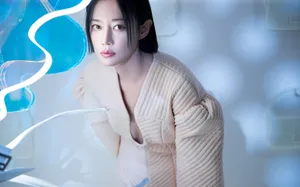 谭卓未来感时尚前卫写真图片_2